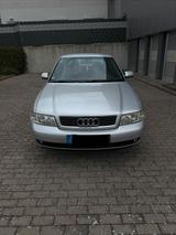 Audi A4 B5 1.8 - Audi A4 aus 2000: 1.8