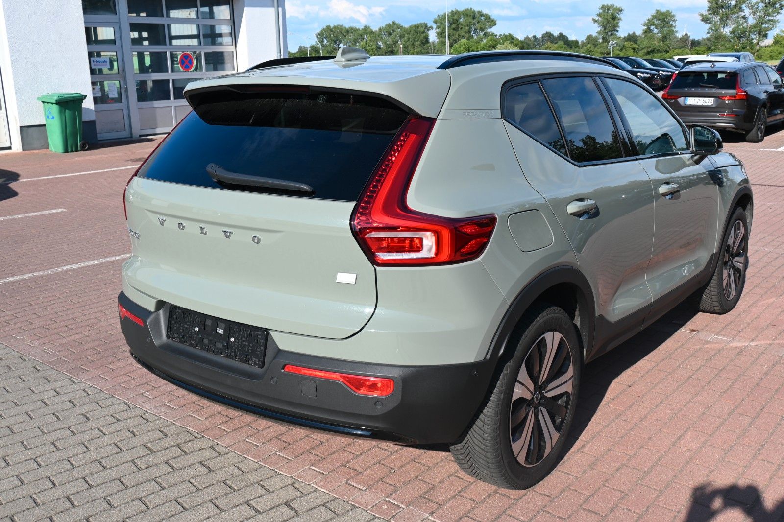 Fahrzeugabbildung Volvo XC40 Ultimate Dark T5 PHEV Ultimate*360°*PANO*