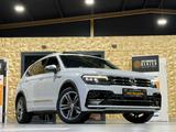 Volkswagen Tiguan Allspace Highline 4Motion/R-LINE/PANO/LED - silberne Volkswagen Tiguan Allspace