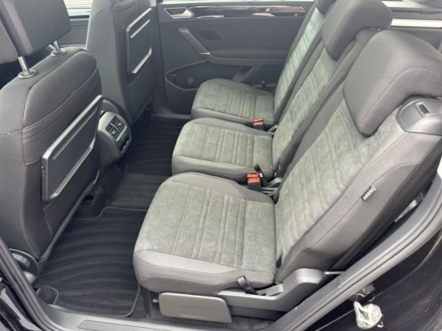 Fahrzeugabbildung Volkswagen Touran 2.0 TDI HIGHLINE KAMERA TRAILER-ASSIST AH