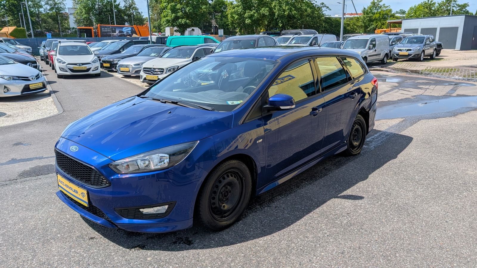 Fahrzeugabbildung Ford Focus Turnier 1.0 eco Boost * beh. FS * SHZ * PD