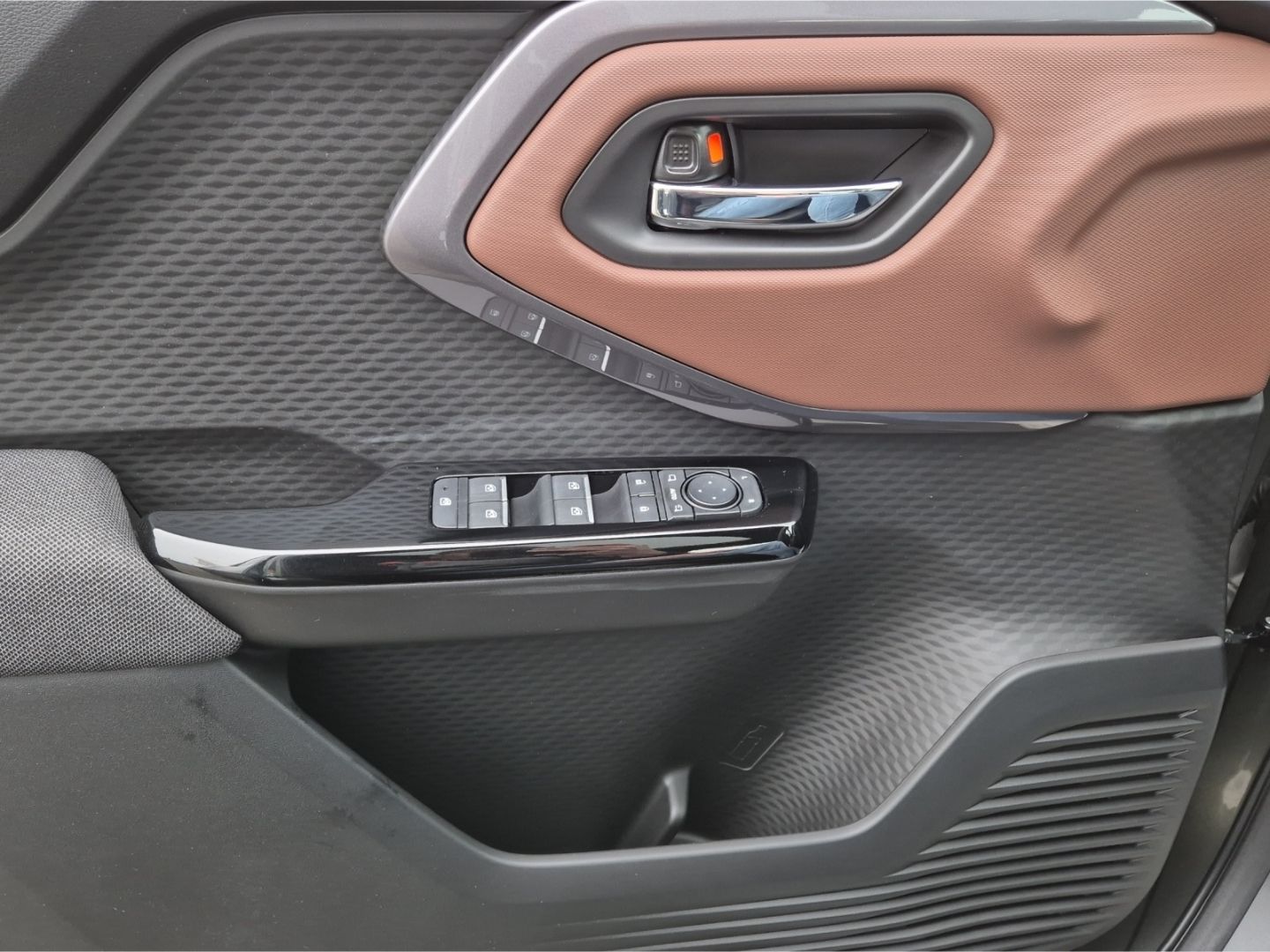 Suzuki e Vitara - Bild 14