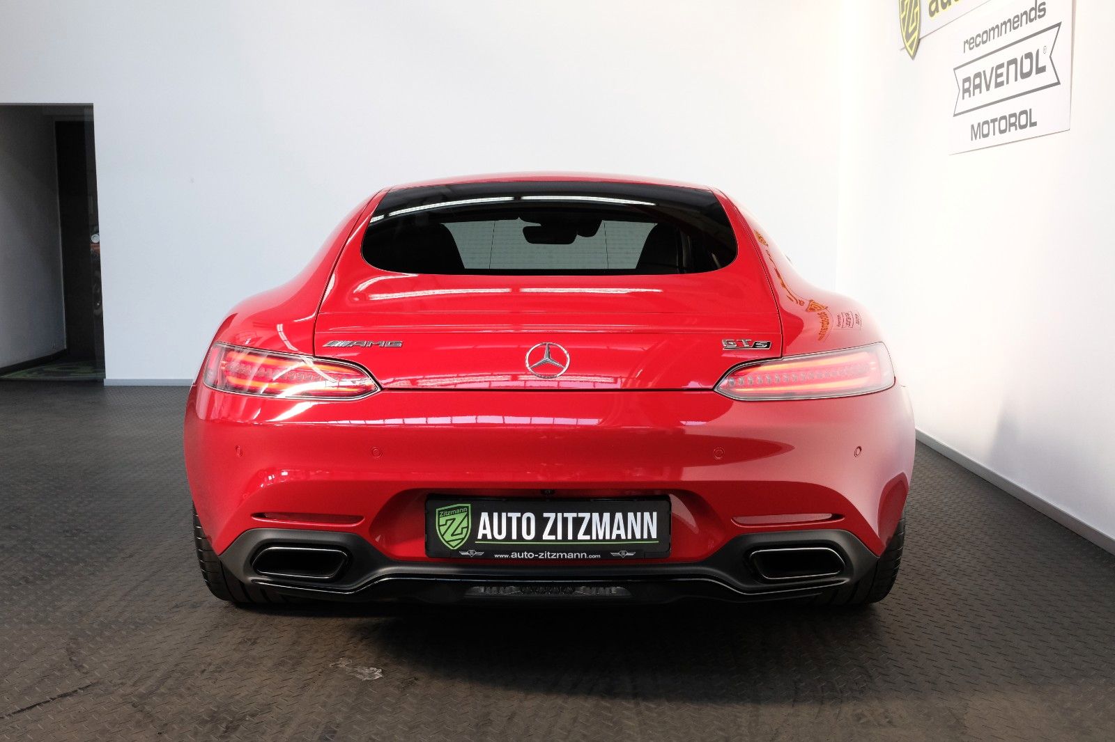 Fahrzeugabbildung Mercedes-Benz AMG GT S/PERFORMANCE/CARBON/BURMESTER/NIGHT/CAM