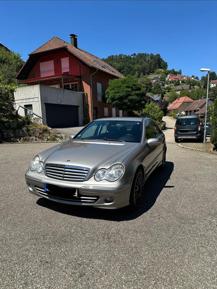 Mercedes-Benz C 200