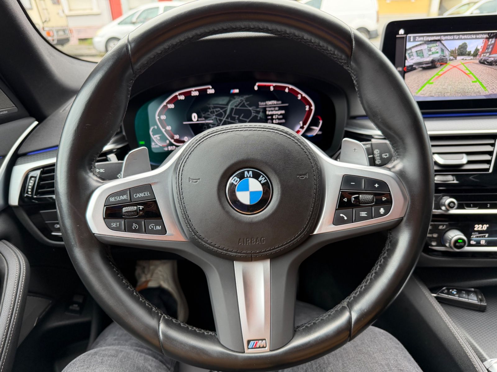 Fahrzeugabbildung BMW 520d Touring M SPORT LASER HUD KAMERA AHK LEDER
