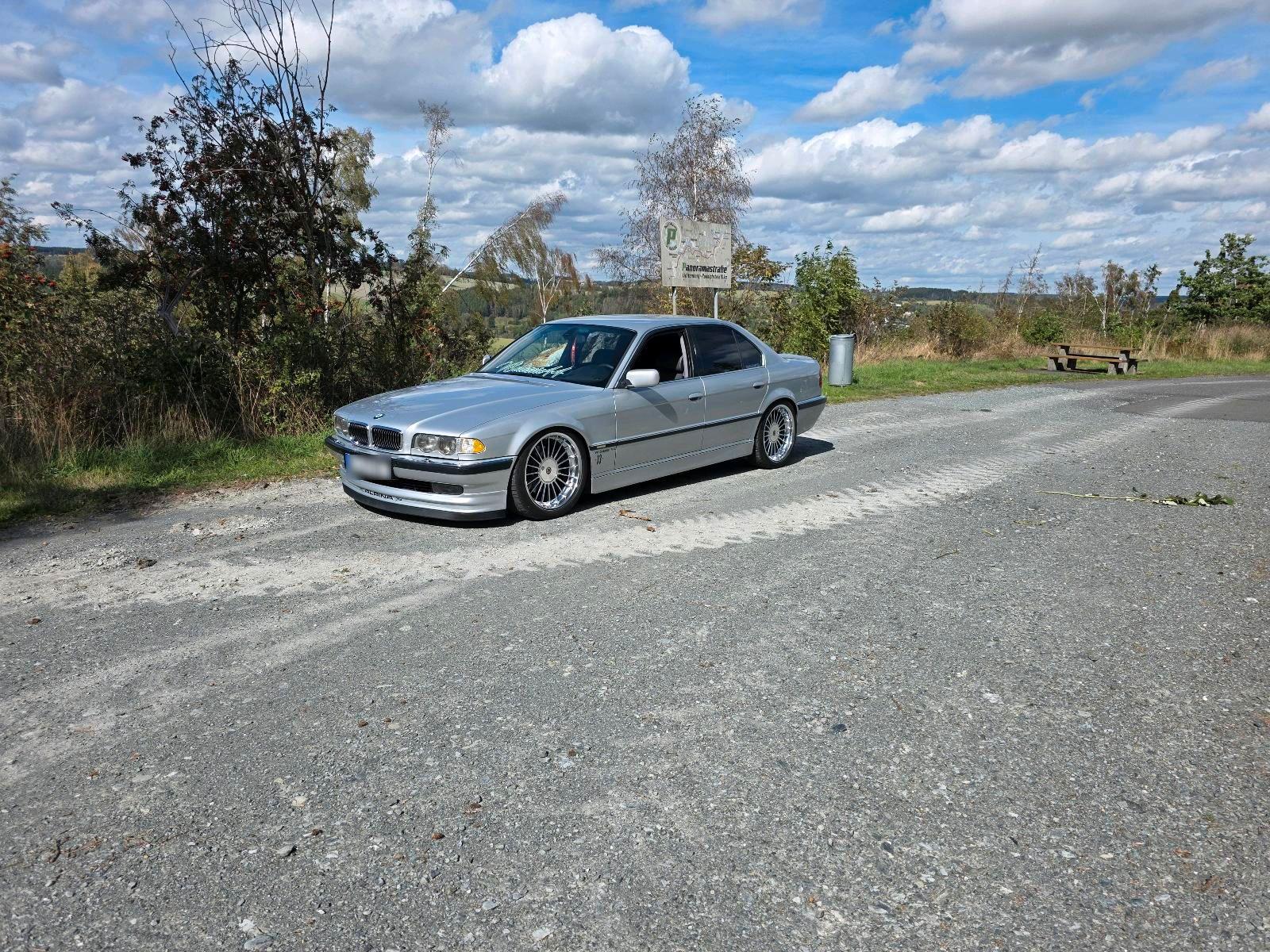 BMW 740