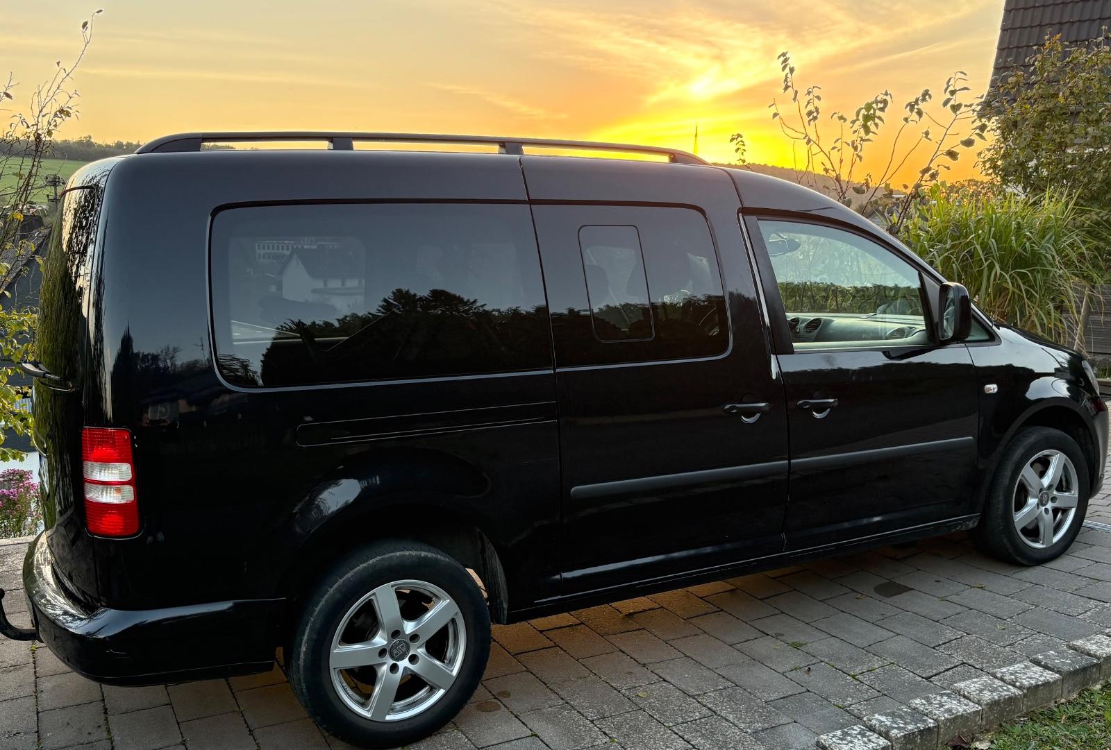 Volkswagen Caddy 2012 — engine 1.598 cm³, 102 HP (75kW)