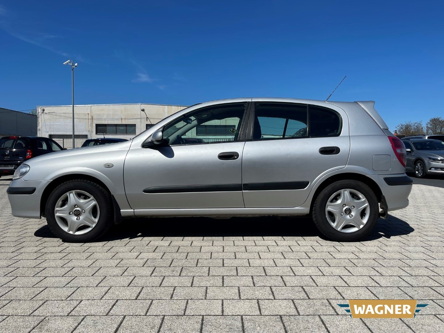 Fahrzeugabbildung Nissan Almera Comfort Klimaanlage 1 - Hand