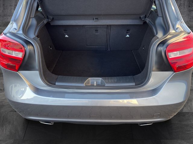 Mercedes-Benz A 220 d Urban*SPORT*NAVI*APPLE*KAMERA*1.HAND