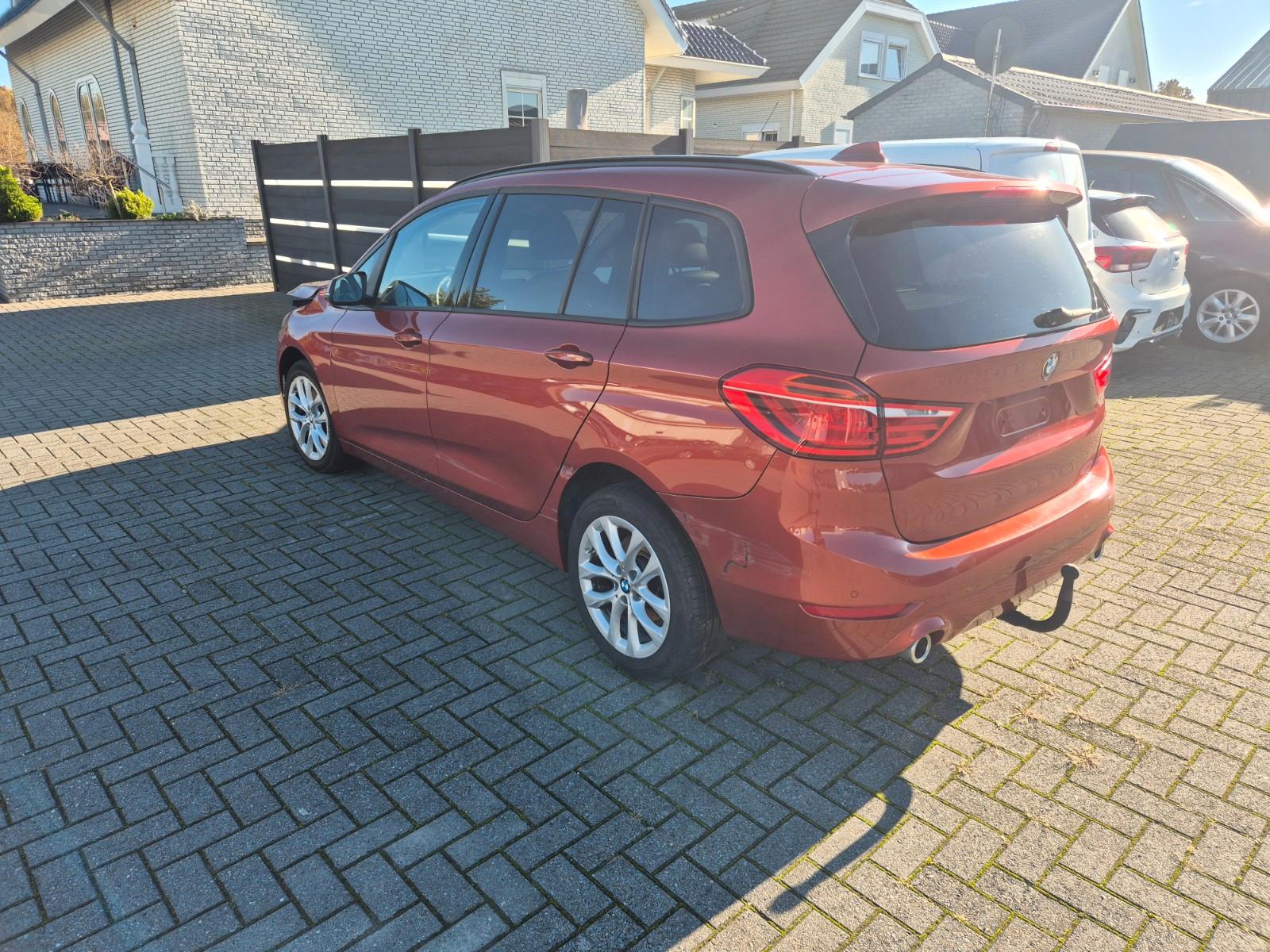 BMW 218 Gran Tourer Advantage Kamera Navi Klima