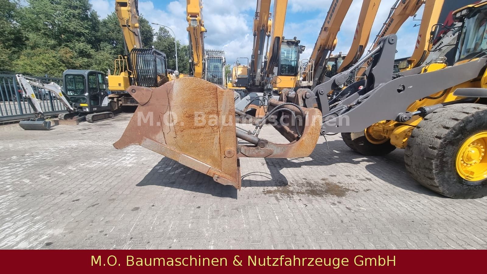 Fahrzeugabbildung Volvo L 90 H / ZSA / AC / SW / Hochkippschaufel/