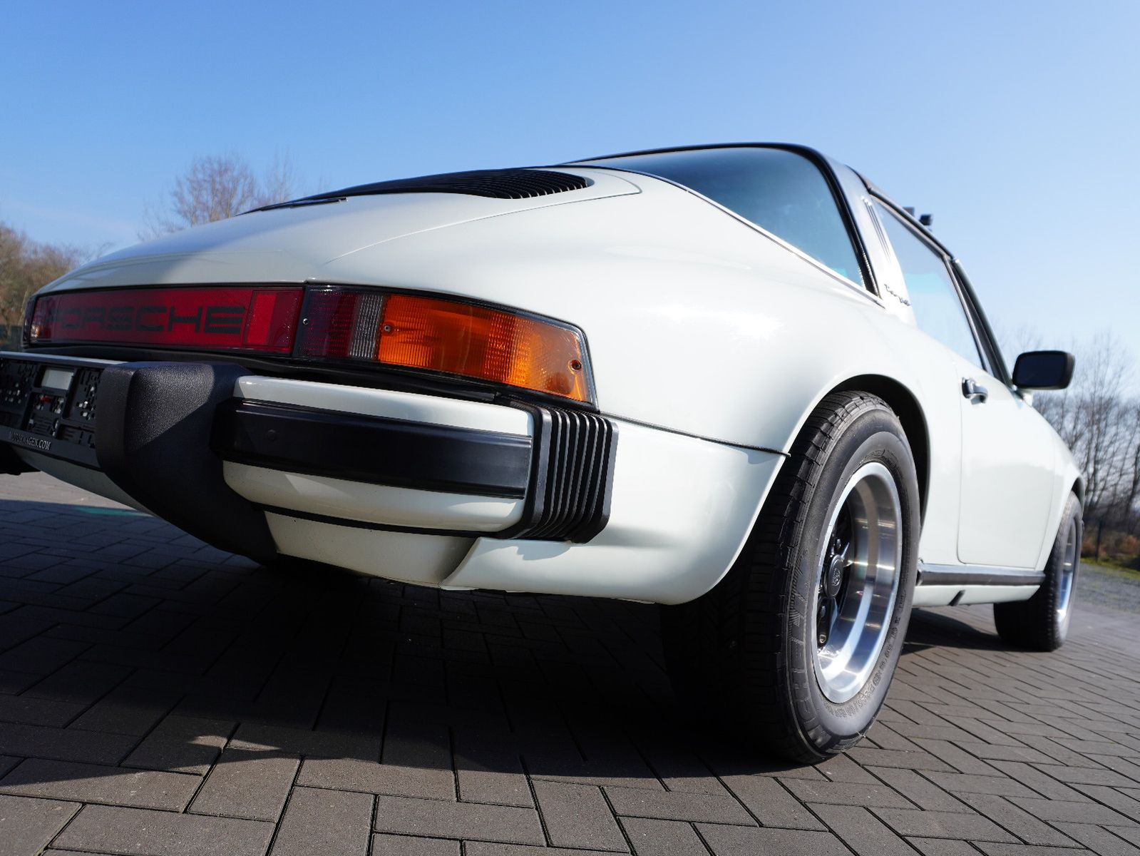 Fahrzeugabbildung Porsche 911 SC Targa