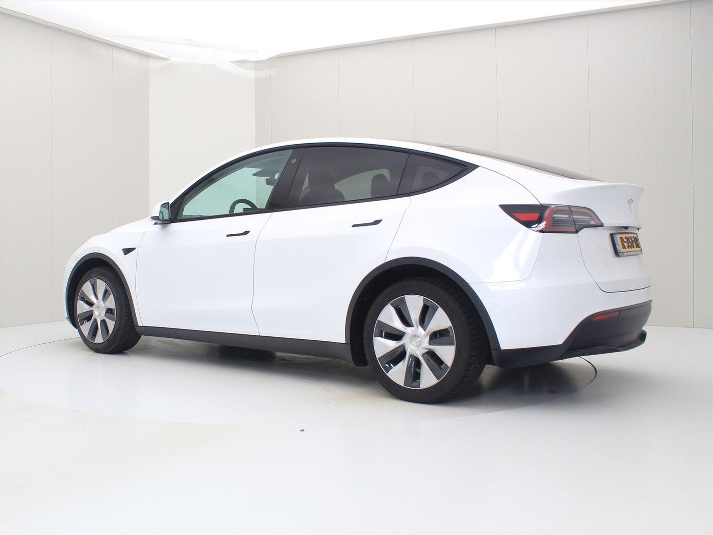 Tesla Model Y Standard RWD Plus 351pk 93,4% SoH [ LFP imagem 3
