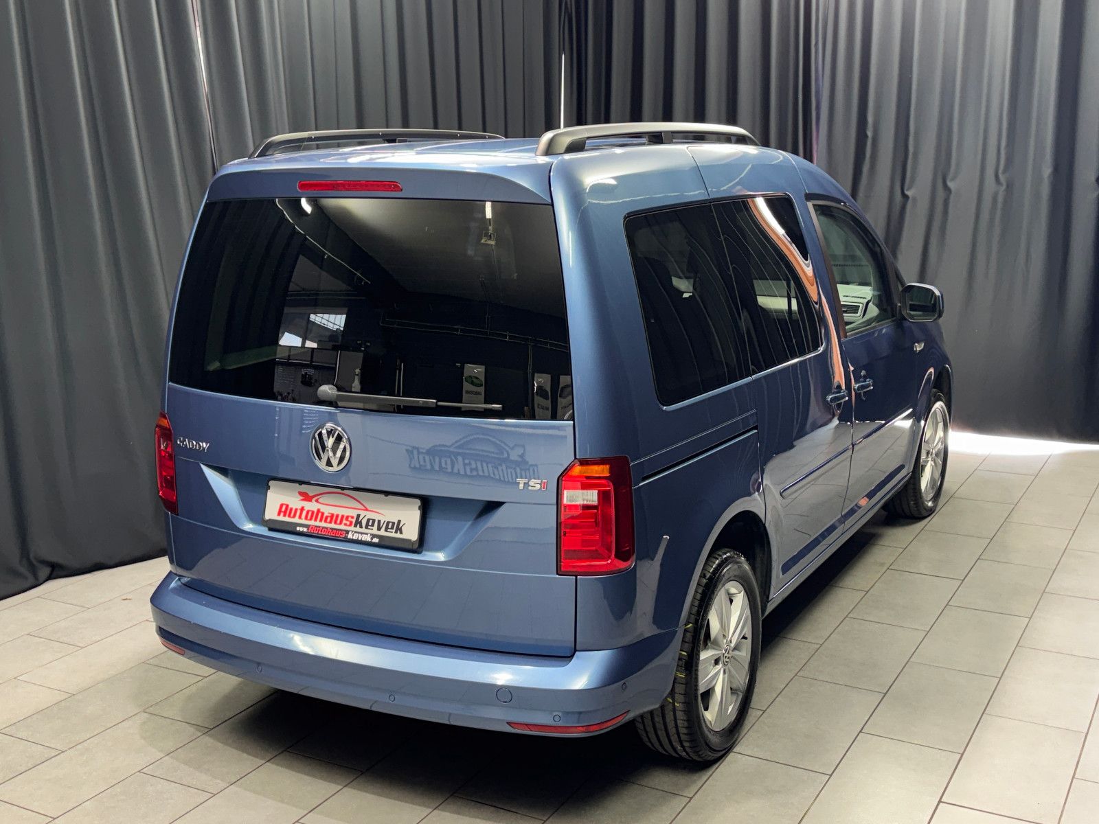 Fahrzeugabbildung Volkswagen Caddy PKW Comfortline BMT 1.4 TSI|NAVI|PDC|