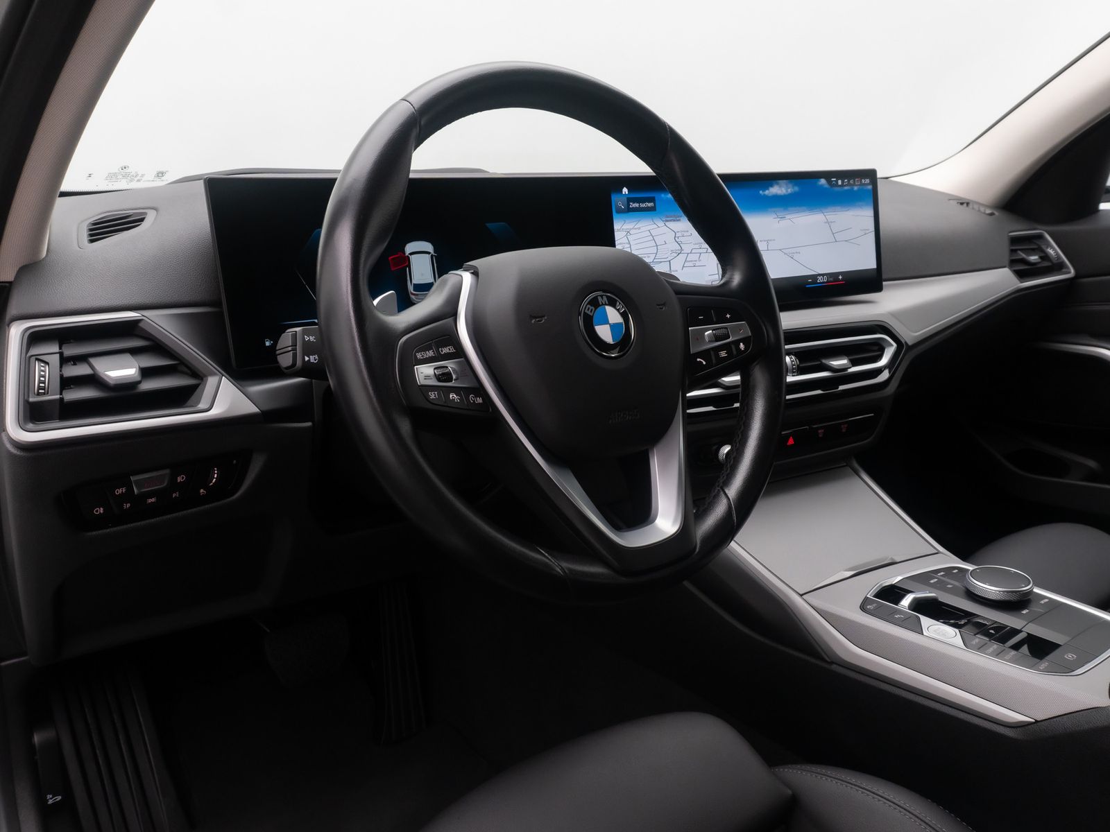 Fahrzeugabbildung BMW 320d HUD DAB Sport Komfort Alarm Teilleder AHK