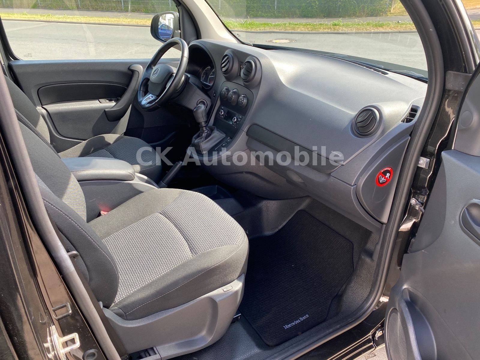 Fahrzeugabbildung Mercedes-Benz Citan 111 CDI Kasten Lang/Klima/Navi/Kamera/AHK