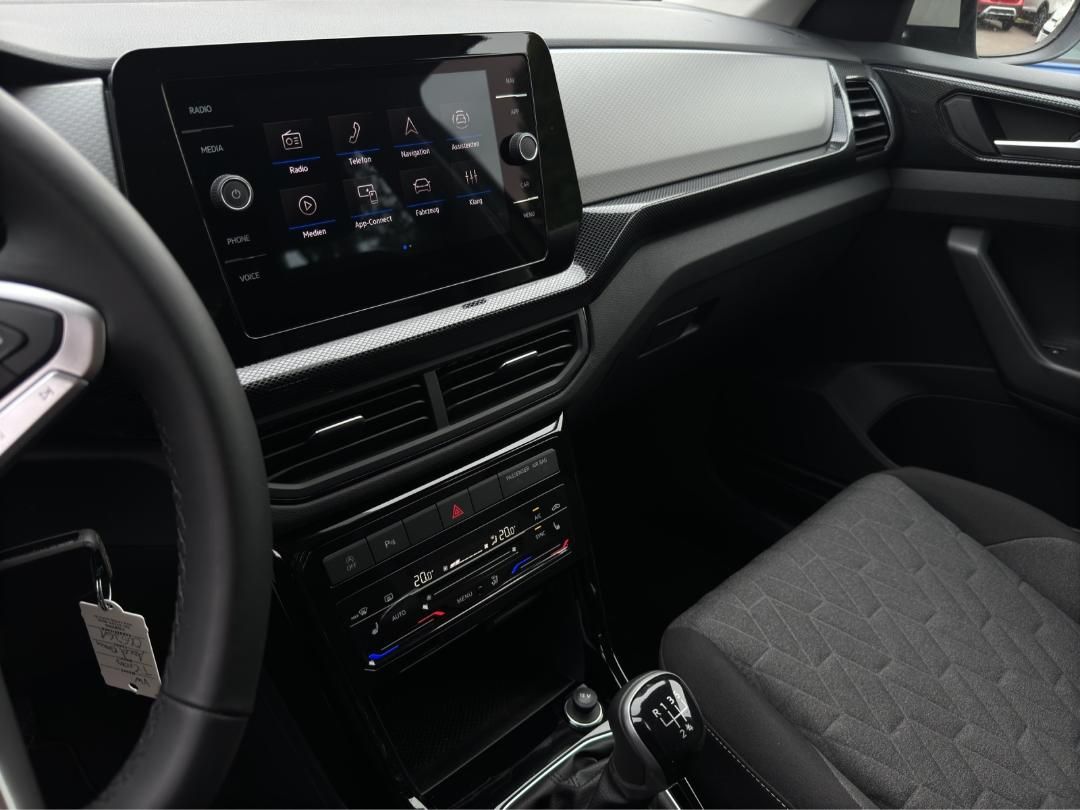 Fahrzeugabbildung Volkswagen T-Cross Life Life,IQ DRIVE Paket,GJR,App Connect