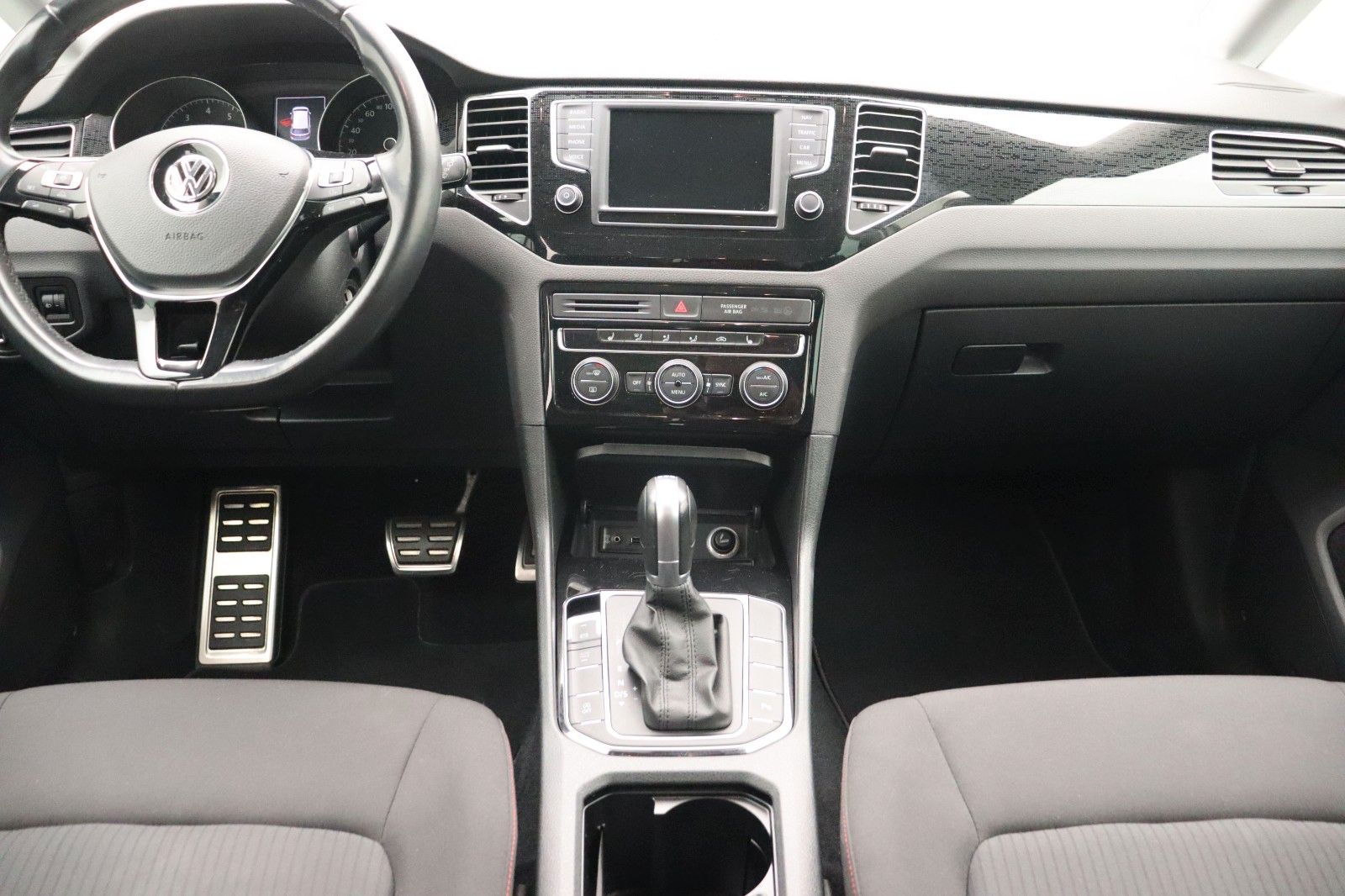 Fahrzeugabbildung Volkswagen Golf VII Sportsvan 1.4 Sound BMT/Start-Stopp