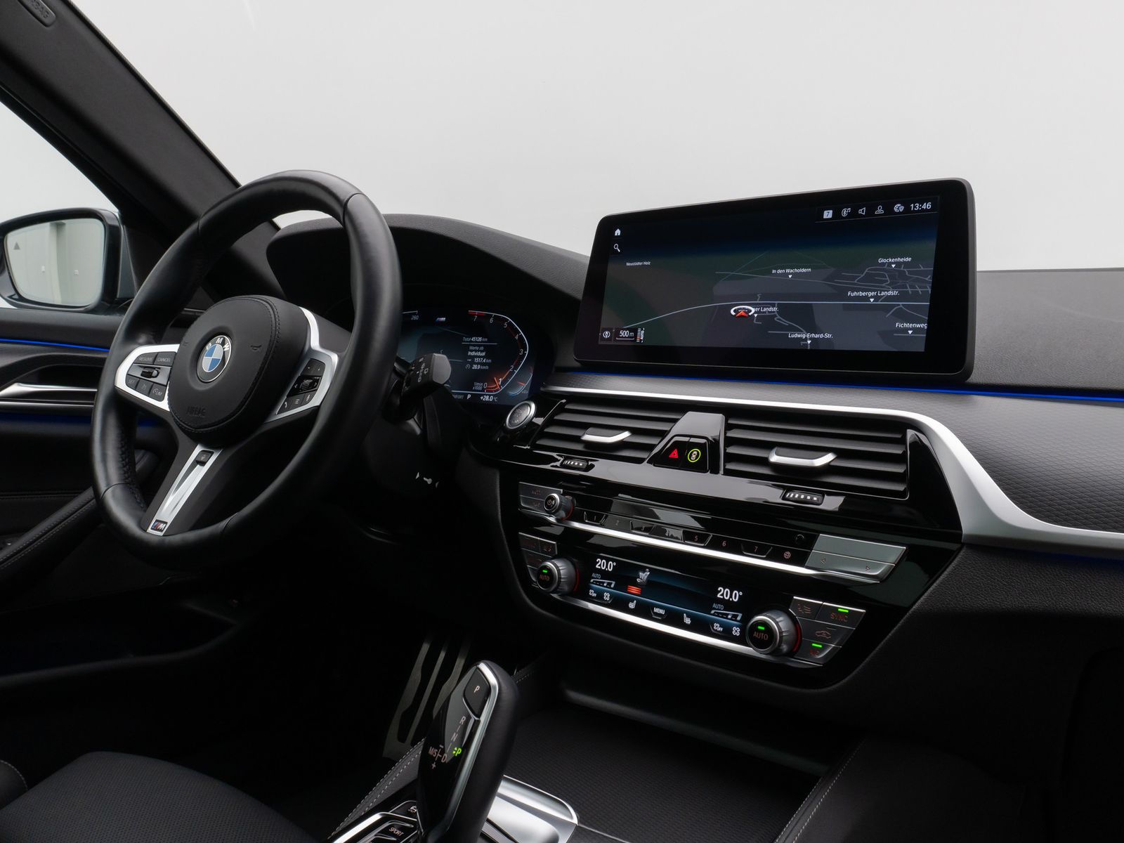 Fahrzeugabbildung BMW 530i M Sport Panorama 360°Laser HUD DAB H/K 19"