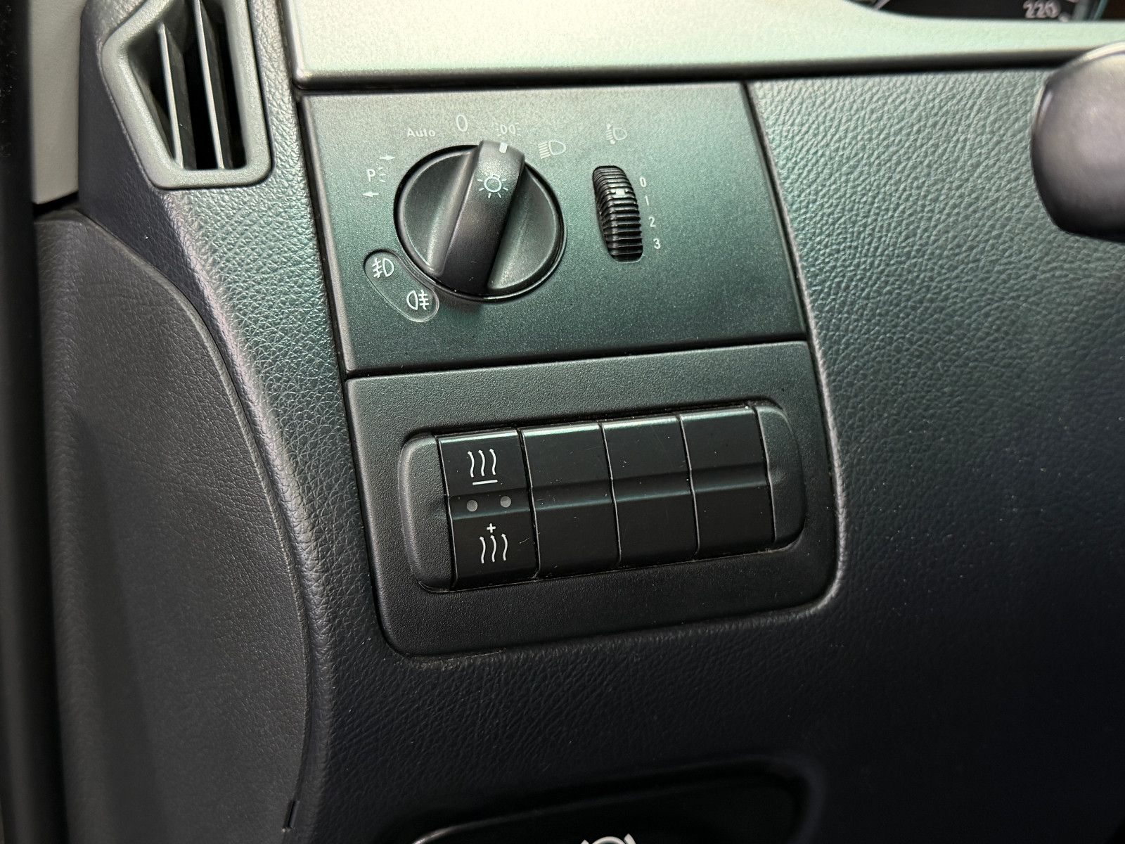 Fahrzeugabbildung Mercedes-Benz Vito Mixto 122 CDI lang|AUTOMATIK|CAMPER-UMBAU