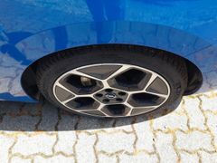 Fahrzeugabbildung Opel Astra L Ultimate Paket Plug-in-Hybrid Bi-Color