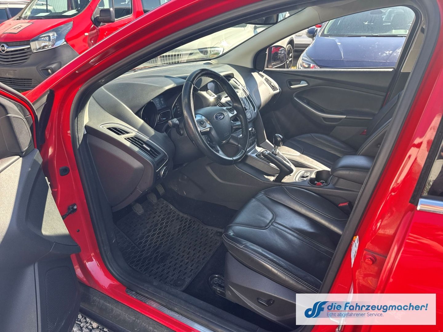 Fahrzeugabbildung Ford Focus Turnier Titanium Navi Leder *EXPORT