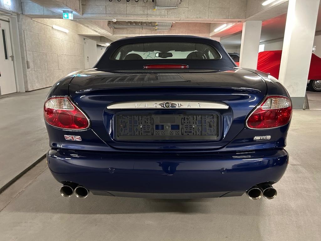 Jaguar XK8
