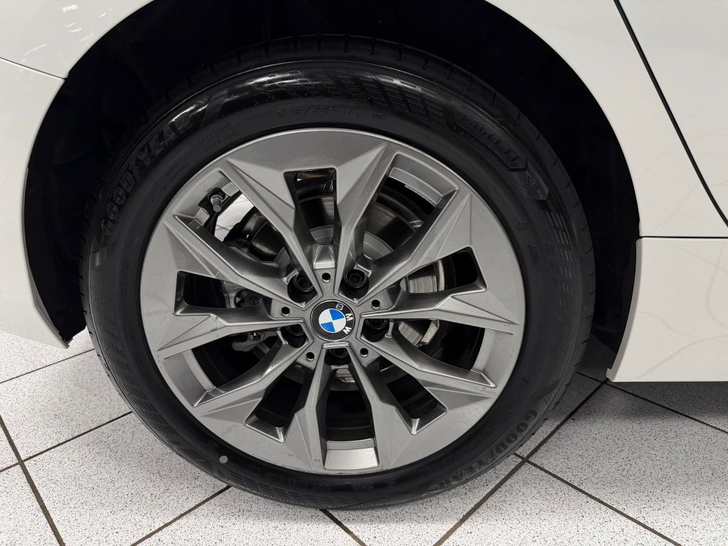 BMW 116 i LED*NAV*KAM*SHZ*TEMP*SPURW*KLIMA*DRIVING*