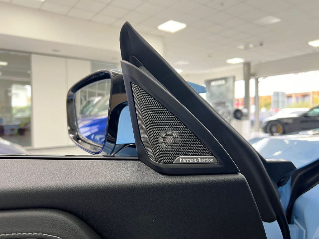 BMW M2 AKRAPOVIC*Schiebed.*H/K*HUD*KAM*KEYL*Leder*