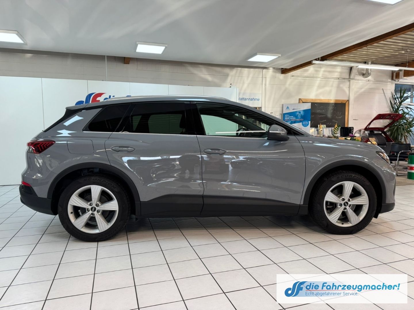 Fahrzeugabbildung Audi Q4 e-tron 35 Leder Digitales Cockpit LED Mehrzon