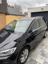 Volkswagen Touran 2.0 TDI SCR DSG Highline  - Volkswagen Touran in Kassel