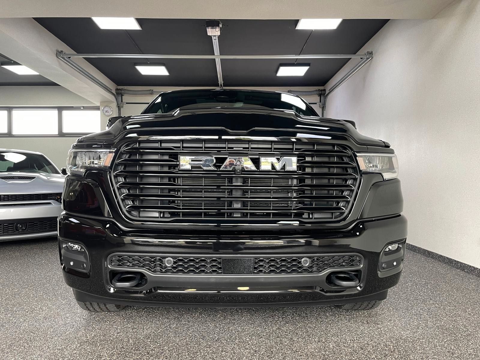 Fahrzeugabbildung Dodge 2025 LARAMIE SPORT 3.0L HURRICANE-BAK REV.-VFW