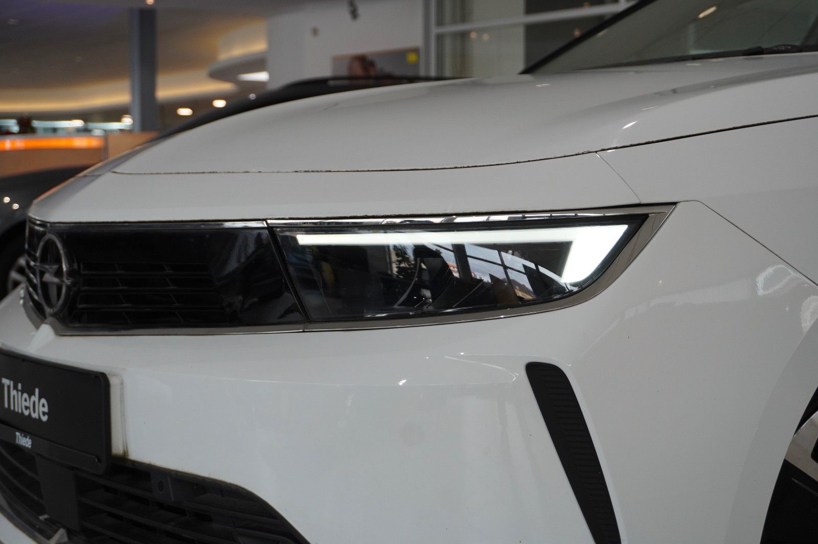 Fahrzeugabbildung Opel Astra L Lim. 1.2T ELEGANCE NAVI/LED/KAMERA/SPORT