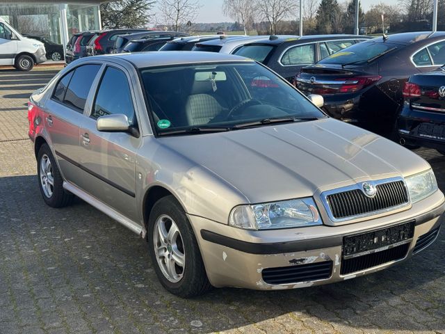 Skoda Octavia Lim. Tour 1.6 Benzin