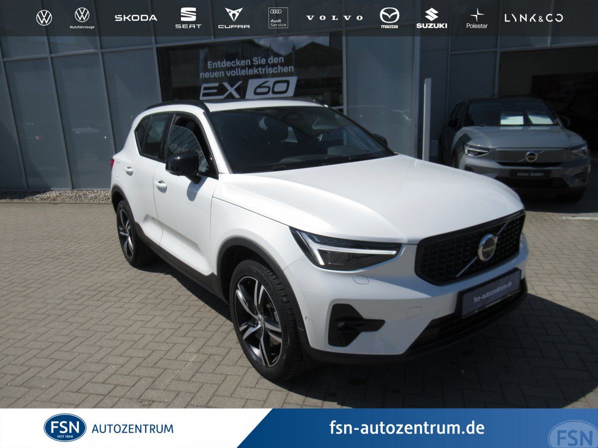 Volvo XC40 B4 Plus Dark
