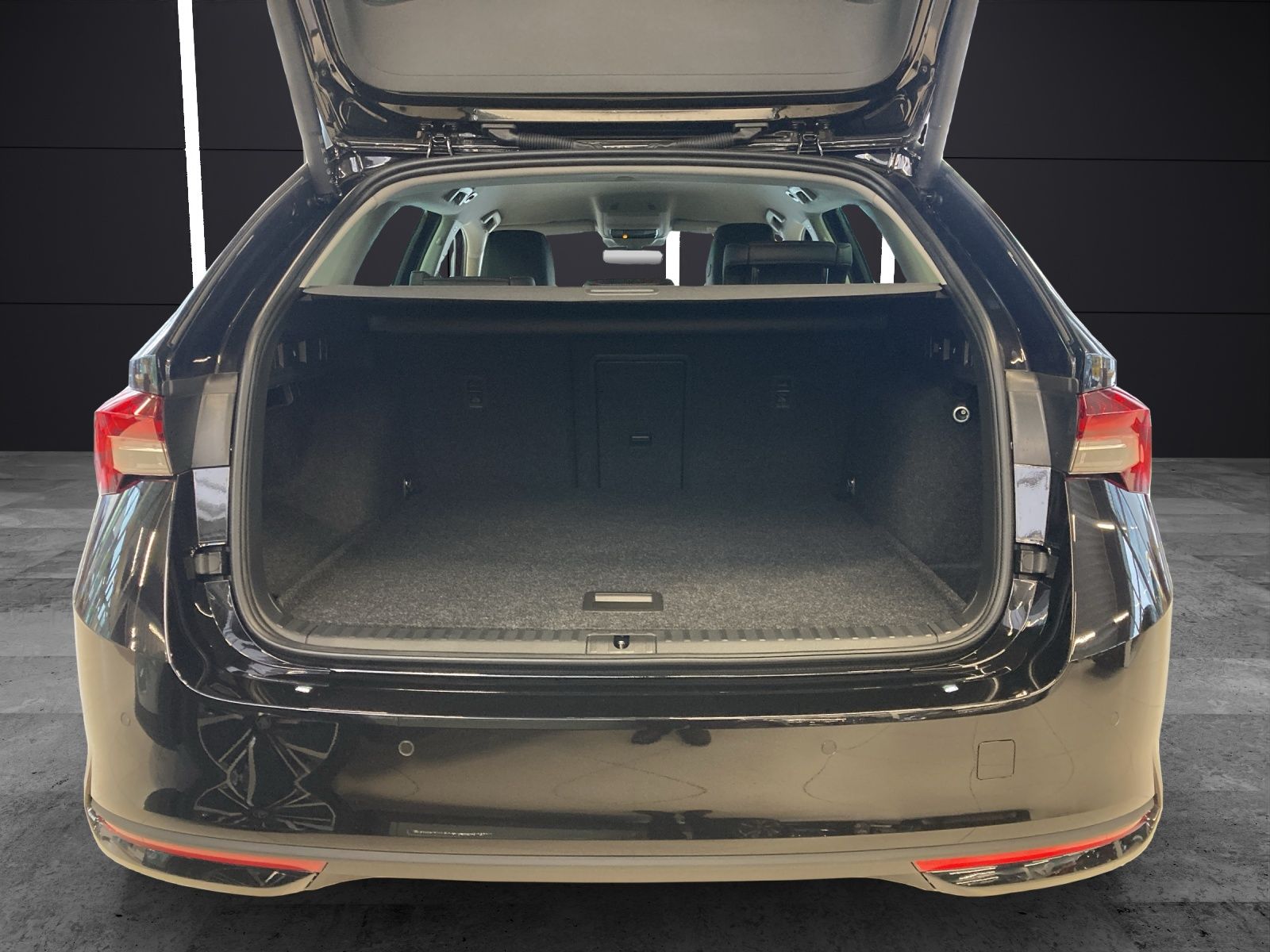 Fahrzeugabbildung SKODA Octavia Combi Balance 1.5 TSI mHEV DSG AHZV 3 J