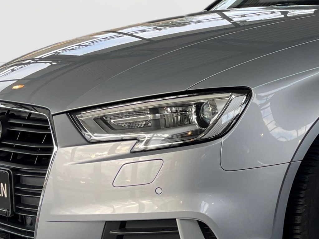 Fahrzeugabbildung Audi A3 35 TFSI Limo ACC Kamera Bi-Xenon PTS Navi