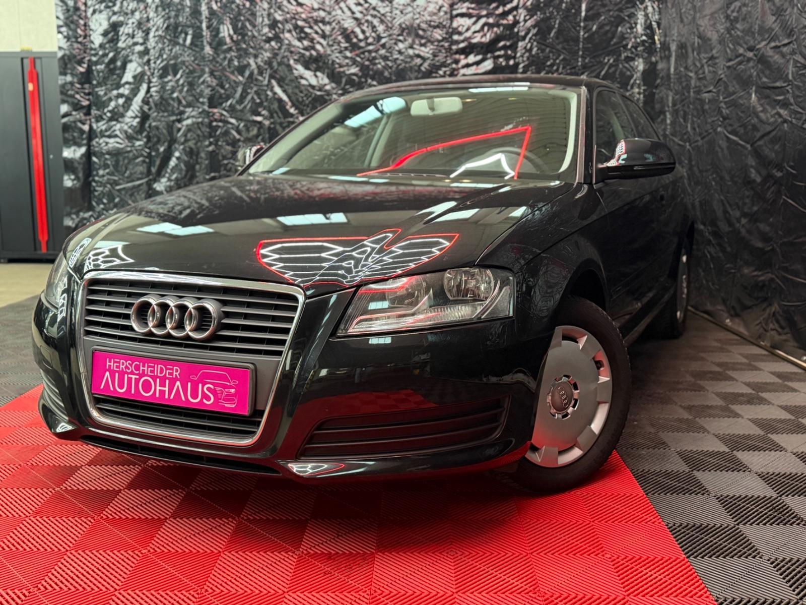 Audi A3 1.6 Attraction*Erst 119Tkm* Klima*S-Heft*