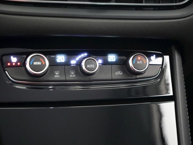 Grandland GS+LED LICHT+NAVI+360 GRAD KAMERA+SITZ