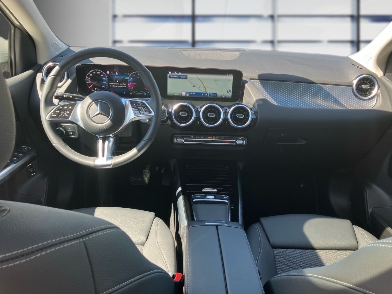 Fahrzeugabbildung Mercedes-Benz B 200 PANO+AHK+360°+MEMORY+