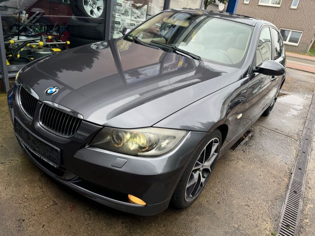 BMW 325 Baureihe 3 Lim. 325i Auto/Navi/Leder/Schiebe