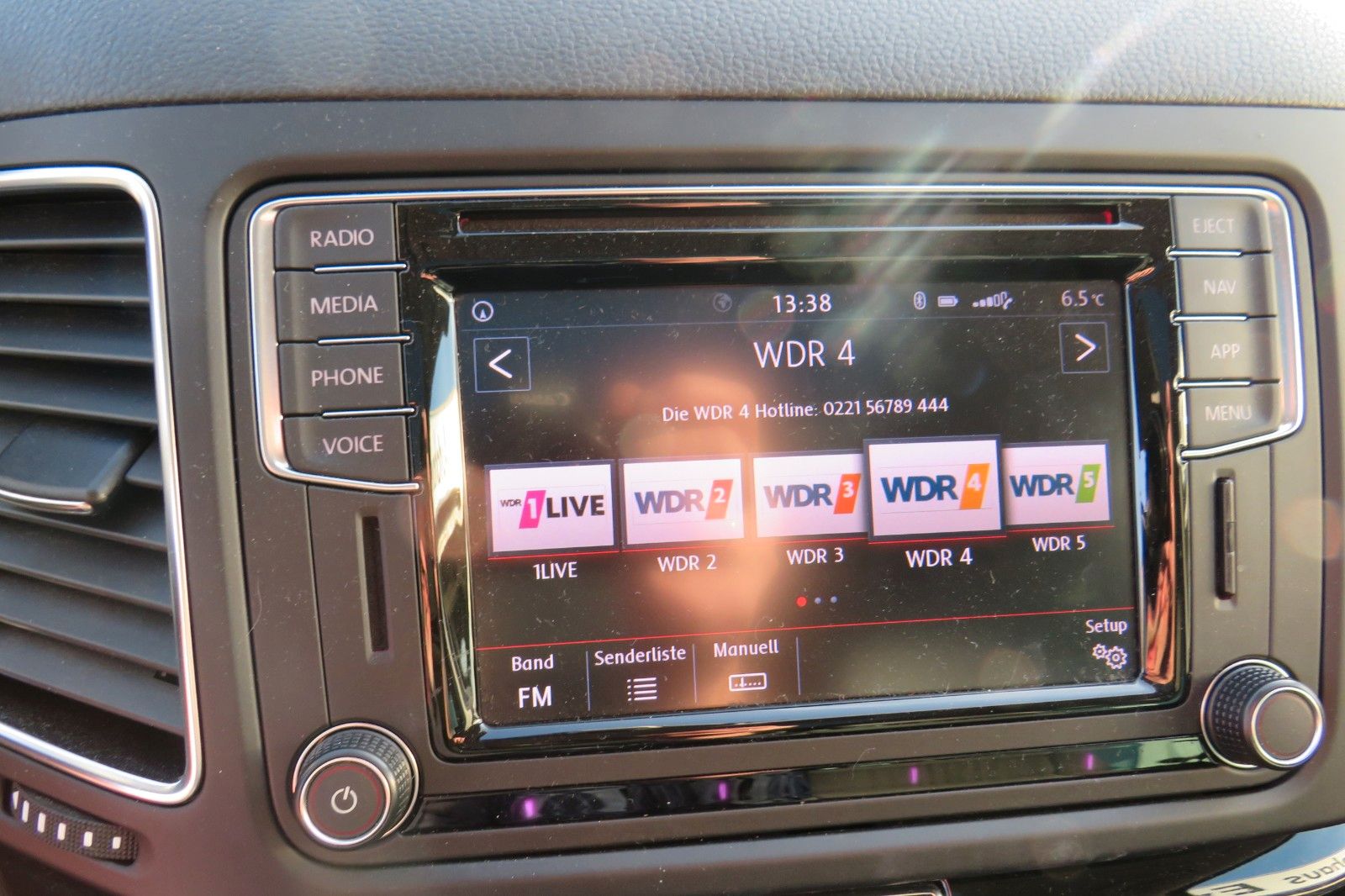 Fahrzeugabbildung Volkswagen Sharan Highline TDI DSG 7-S XENON ACC AHK "VOLL"