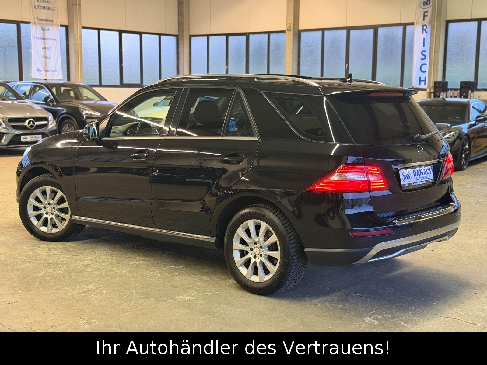 Mercedes-Benz ML 350CDI BlueTec 4Matic*Pano*DISTRONIC*AHK*NAVI