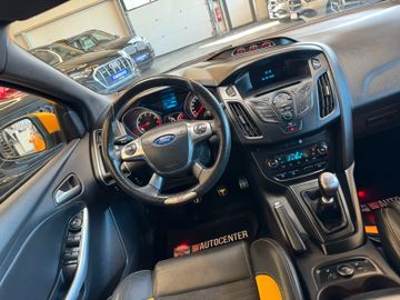 MYAUTOCENTER – Gebraucht- und Jahreswagen mit Werkstattservice in Pfaffenhofen Ford Focus *RECARO*SPORT*SitzHZ*2-ZONEN*TÜV 0127*