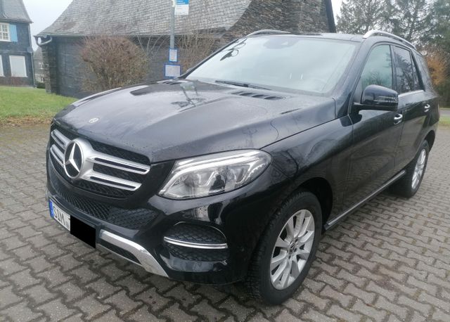 Mercedes-Benz GLE 350d 4Matic Pano Harman
