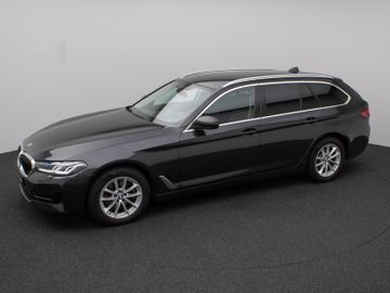 Fahrzeugabbildung BMW 520d xDr Tour AHK HUD HIFI ACC Komfortzug.