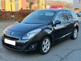 Renault Grand Scenic Dynamique dCi 160 FAP AHK - Renault Grand Scenic: Dynamique