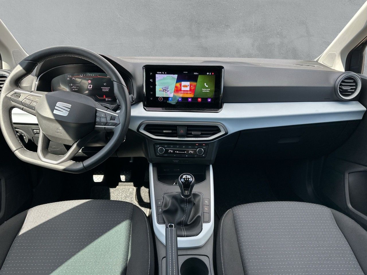 Fahrzeugabbildung SEAT Arona Road Edition 1.0 TSI 116PS 6-Gang - mit KI generiert/bearbeitet