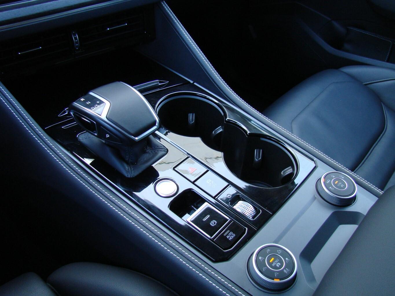 Volkswagen Touareg 3.0TDi Black Style 4M ACC LED AHK Luftfe