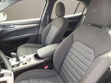 Alfa-Romeo Stelvio - 3